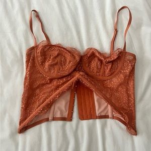 URBAN OUTFITTERS LACE CORSET